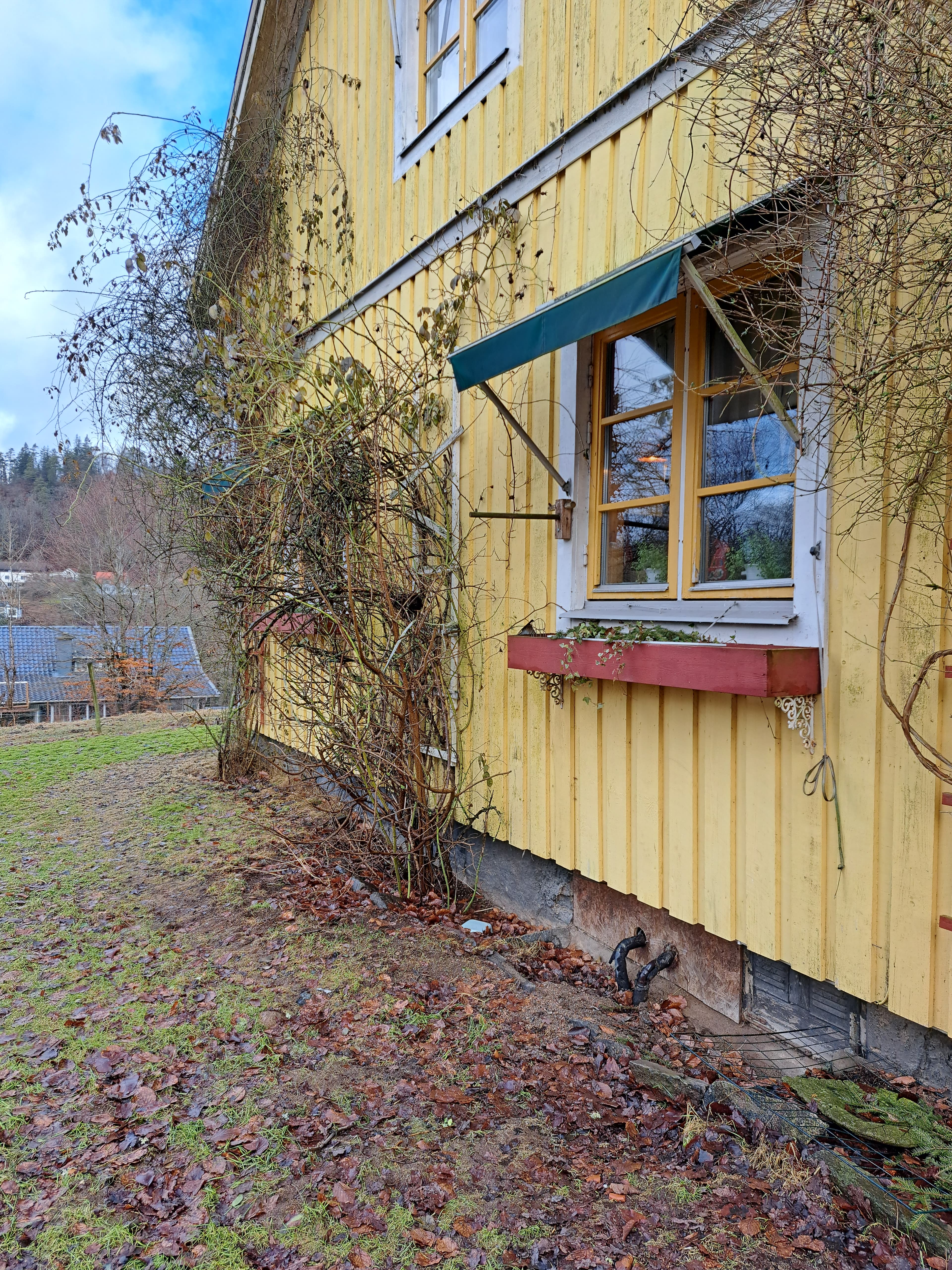 Liten gård  - Miniatyrbild 3 av 8