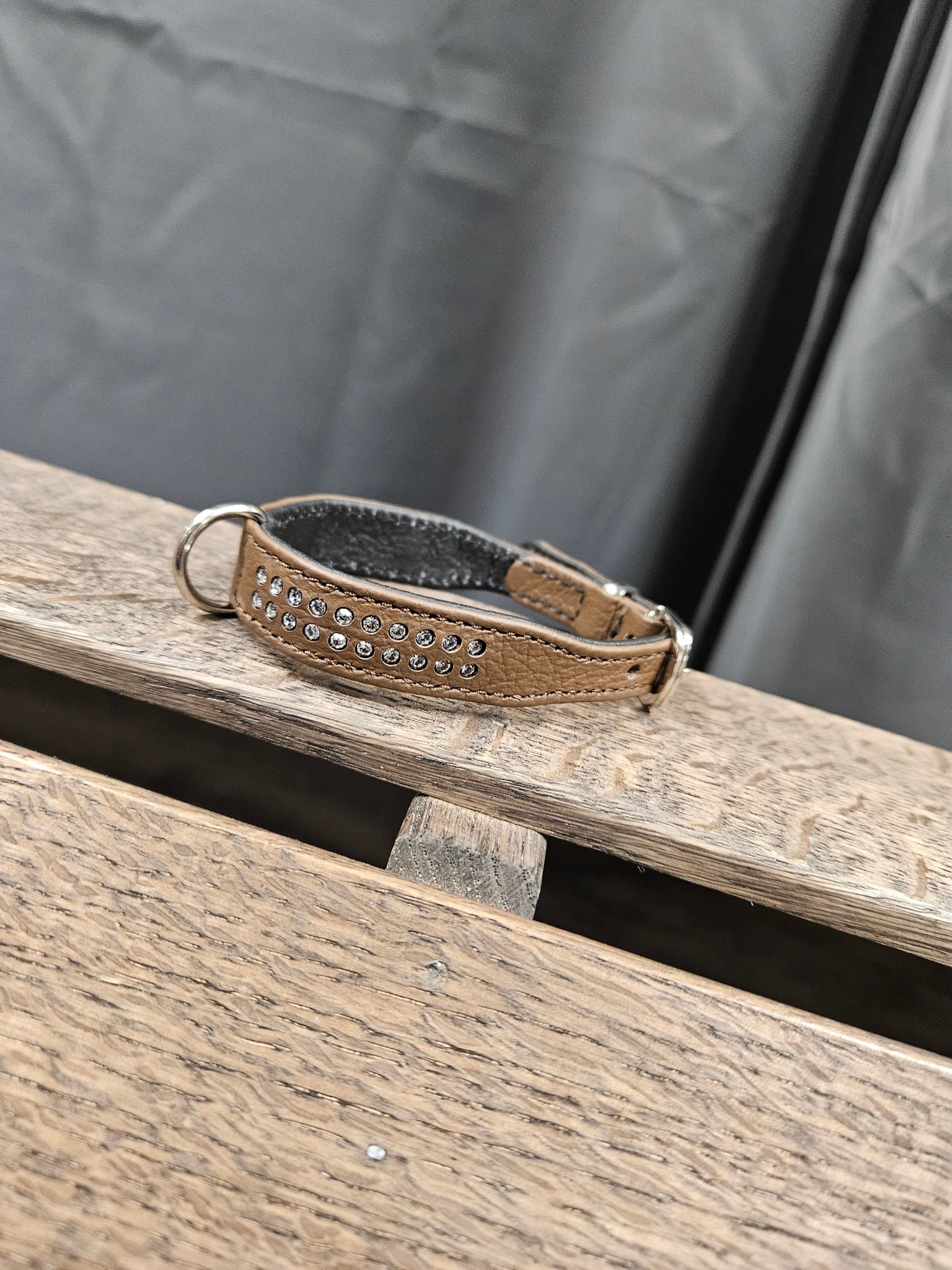 Halsband